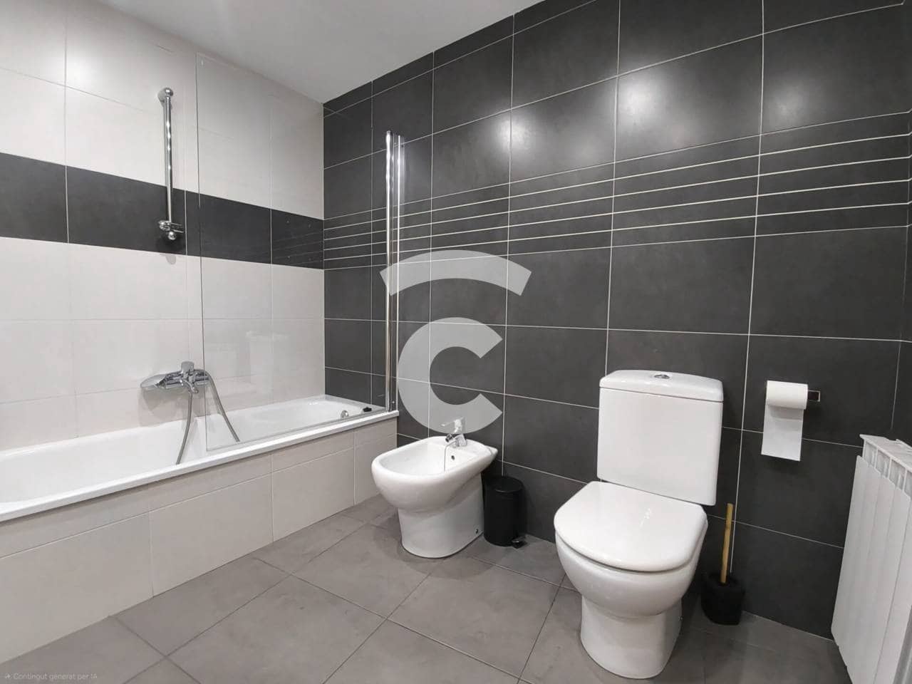 3 bedroom Flat for sale in Manlleu with garage - € 197,000 (Ref: 9861426)