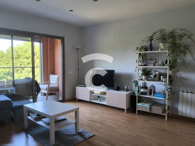 3 bedroom Flat for sale in Manlleu with garage - € 197,000 (Ref: 9861426)