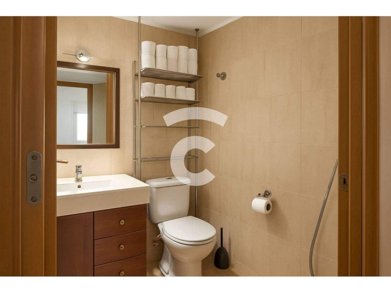 3 bedroom Flat for sale in Vic with garage - € 247,200 (Ref: 9875578)