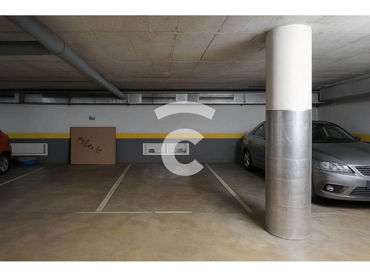 3 bedroom Flat for sale in Vic with garage - € 247,200 (Ref: 9875578)