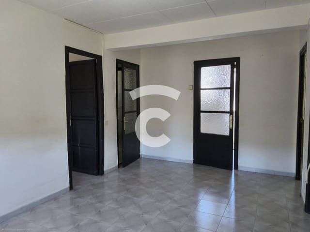3 bedroom Flat for sale in Vic - € 87,000 (Ref: 9889649)