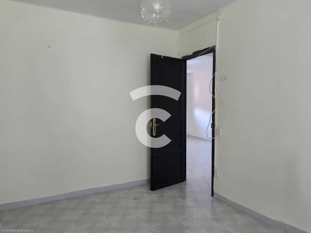 3 bedroom Flat for sale in Vic - € 87,000 (Ref: 9889649)