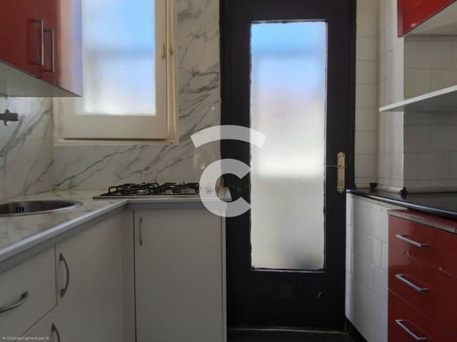 3 bedroom Flat for sale in Vic - € 87,000 (Ref: 9889649)
