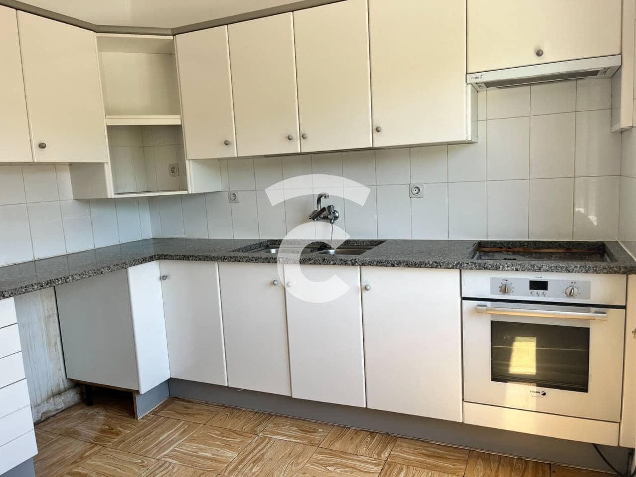 4 sovrum Lägenhet till salu i Torello med garage - 165 000 € (Ref: 9891494)