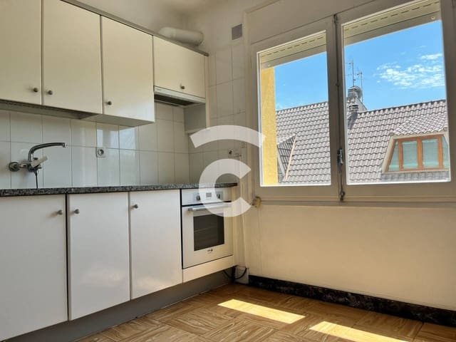 4 sovrum Lägenhet till salu i Torelló med garage - 165 000 € (Ref: 9891494)