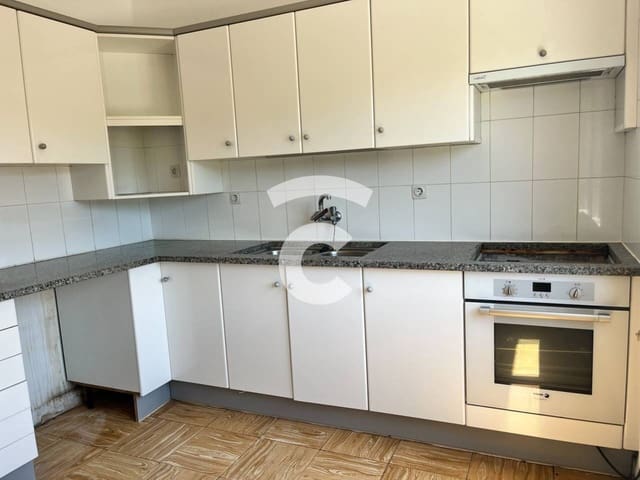 4 sovrum Lägenhet till salu i Torelló med garage - 165 000 € (Ref: 9891494)