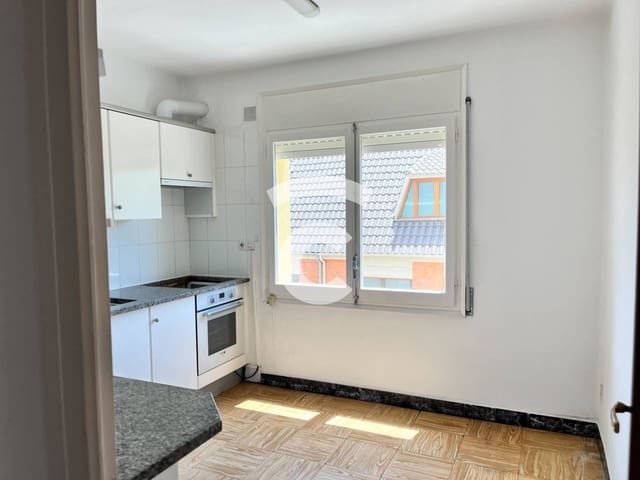 4 sovrum Lägenhet till salu i Torelló med garage - 165 000 € (Ref: 9891494)