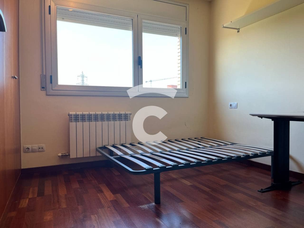 4 bedroom Flat for rent in Vic with garage - € 1,300 (Ref: 9912389)