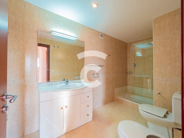 3 quarto Apartamento para venda em Vic com piscina garagem - 450 000 € (Ref: 9958985)