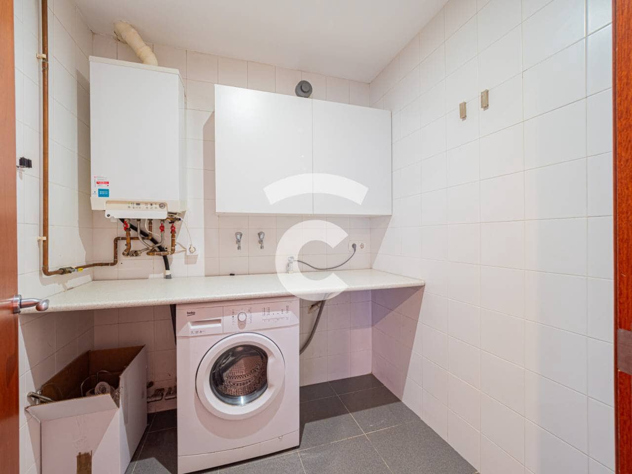Piso de 4 habitaciones en Vic en venta con piscina garaje - 595.000 € (Ref: 9958985)