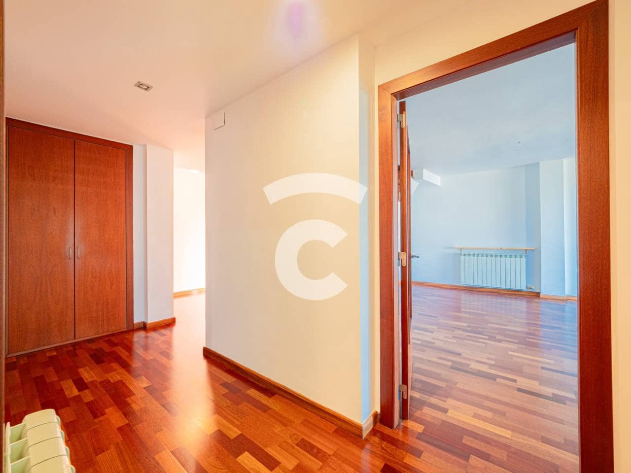 Piso de 4 habitaciones en Vic en venta con piscina garaje - 595.000 € (Ref: 9958985)