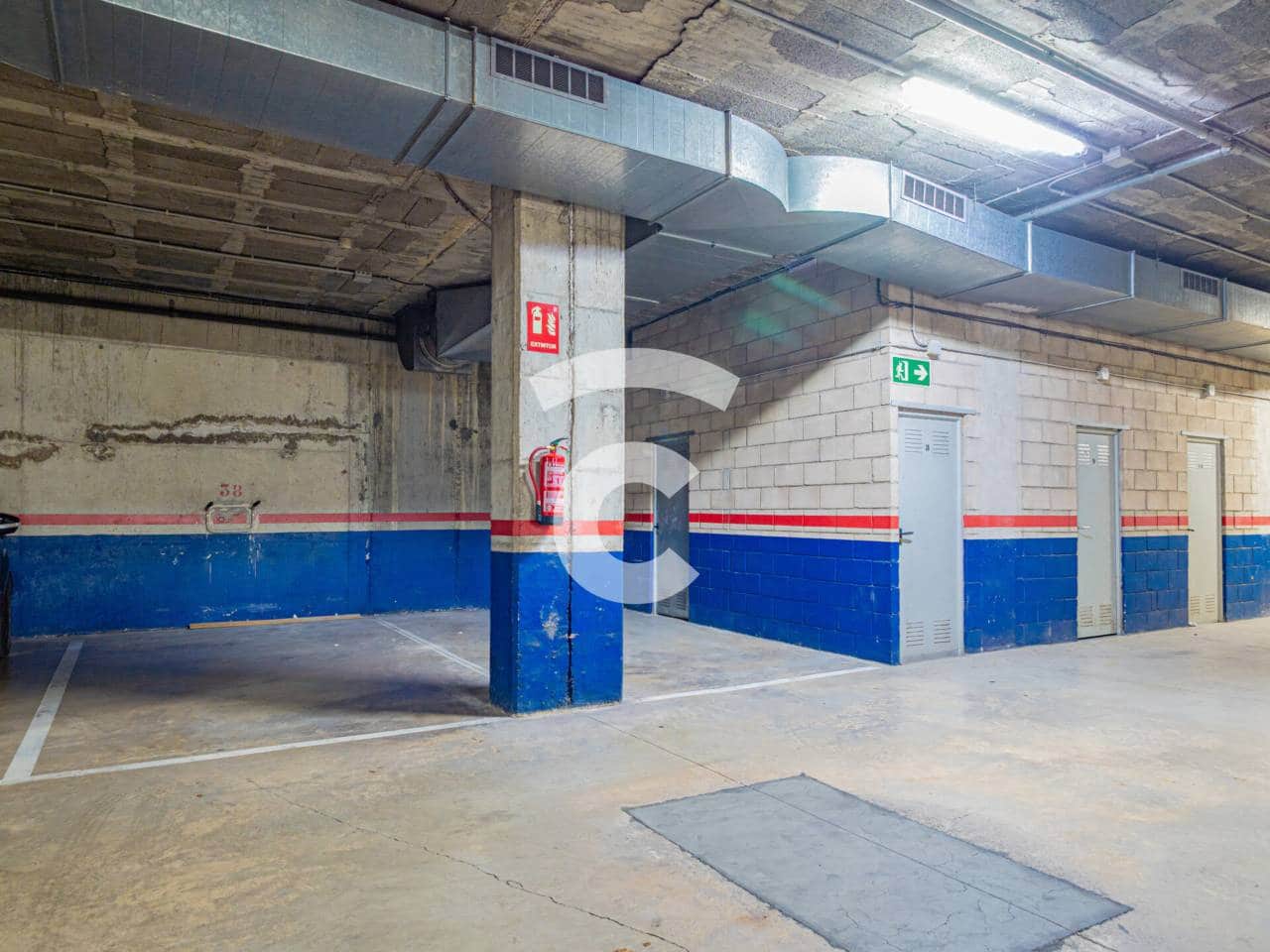 Piso de 4 habitaciones en Vic en venta con piscina garaje - 595.000 € (Ref: 9958985)