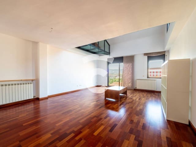 4 Zimmer Wohnung zu verkaufen in Vic mit Pool Garage - 595.000 € (Ref: 9958985)