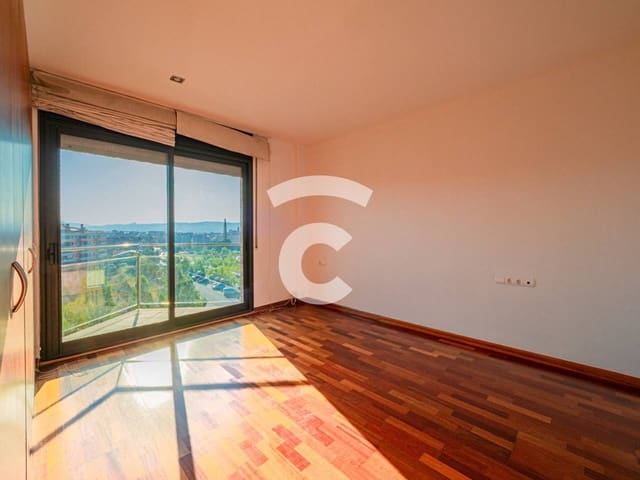 4 Zimmer Wohnung zu verkaufen in Vic mit Pool Garage - 595.000 € (Ref: 9958985)
