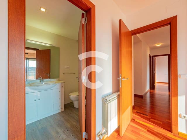 4 Zimmer Wohnung zu verkaufen in Vic mit Pool Garage - 595.000 € (Ref: 9958985)