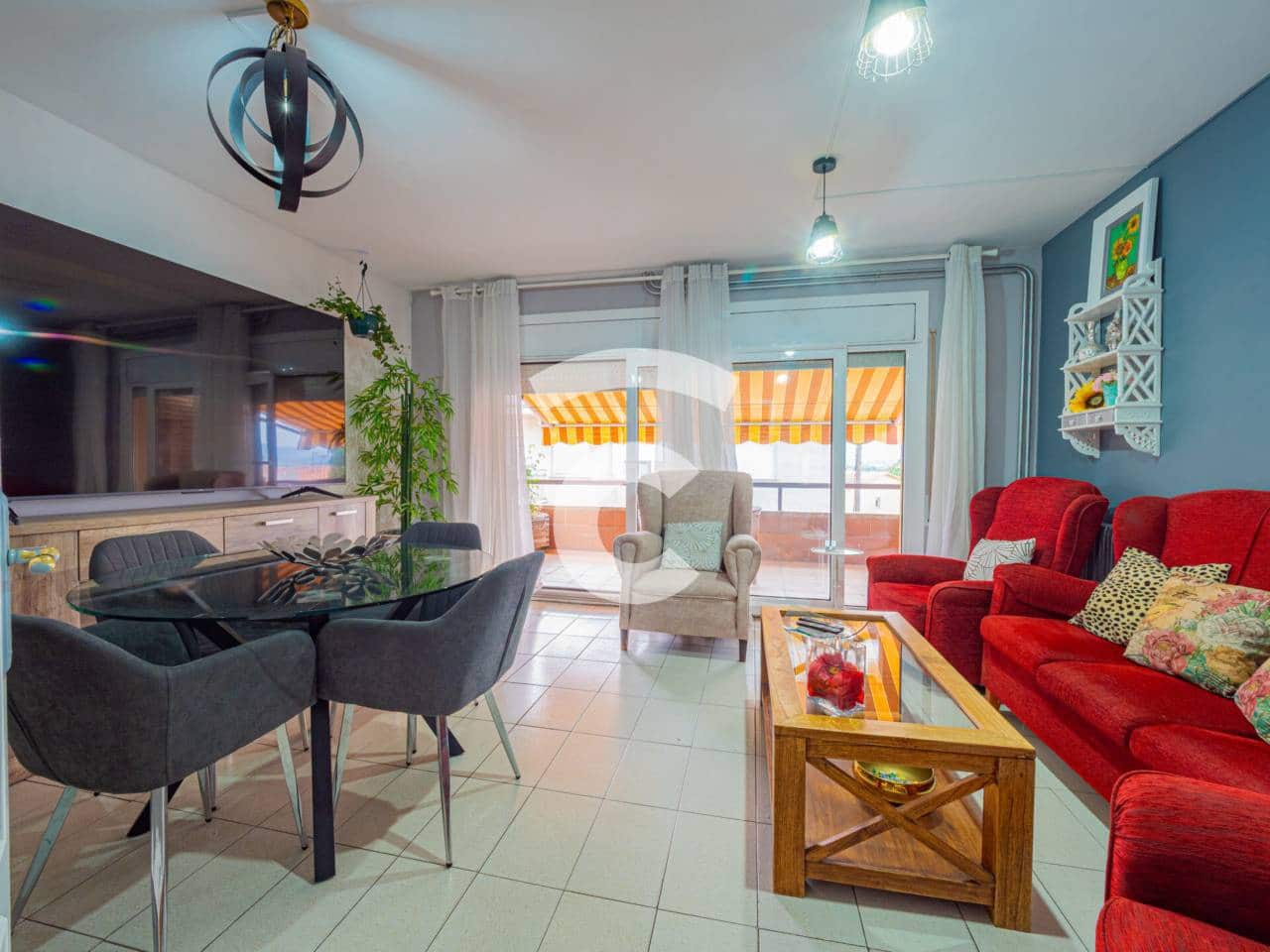 4 chambre Maison de Ville à vendre à Roda de Ter avec garage - 265 000 € (Ref: 9990125)
