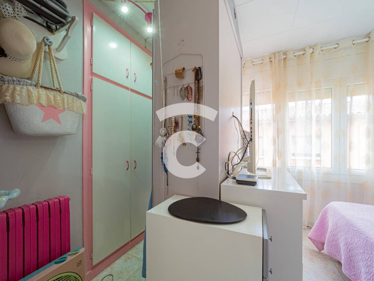 4 chambre Maison de Ville à vendre à Roda de Ter avec garage - 265 000 € (Ref: 9990125)