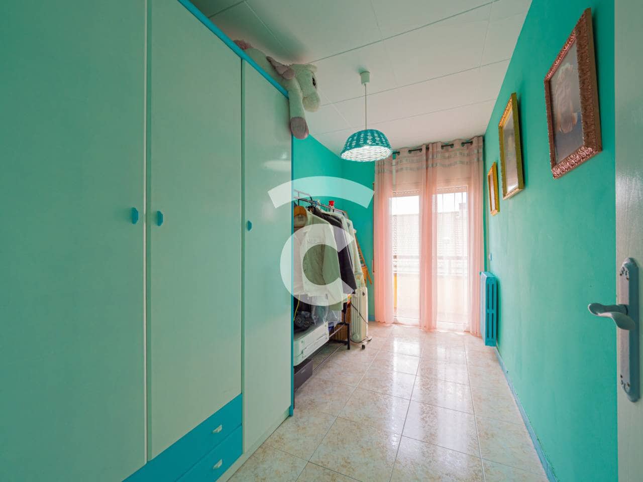 4 chambre Maison de Ville à vendre à Roda de Ter avec garage - 265 000 € (Ref: 9990125)