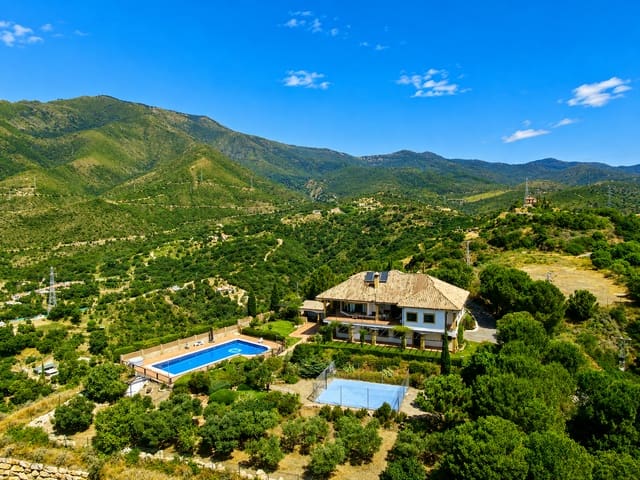 6 camera da letto Finca/Casa di Campagna in vendita in Estepona con piscina garage - 3.400.000 € (Rif: 10009313)