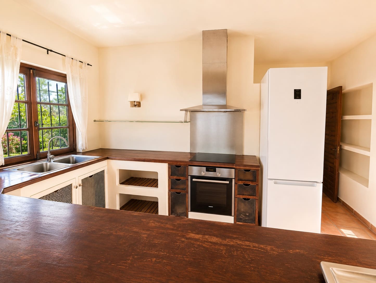 Finca/Casa Rural de 4 habitaciones en Estepona en venta con piscina garaje - 1.740.000 € (Ref: 10012152)