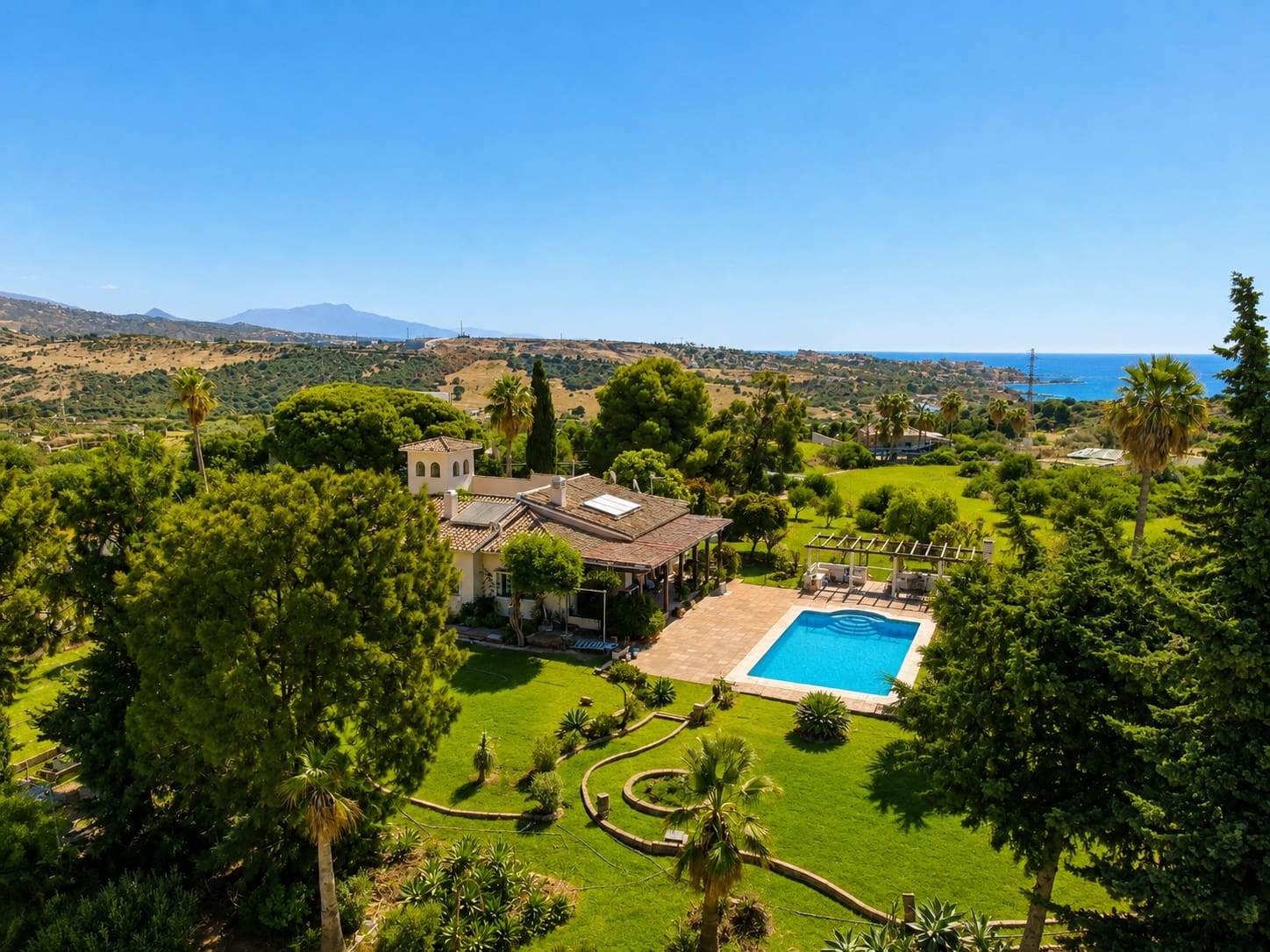 Finca/Casa Rural de 4 habitaciones en Estepona en venta con piscina garaje - 1.740.000 € (Ref: 10012152)