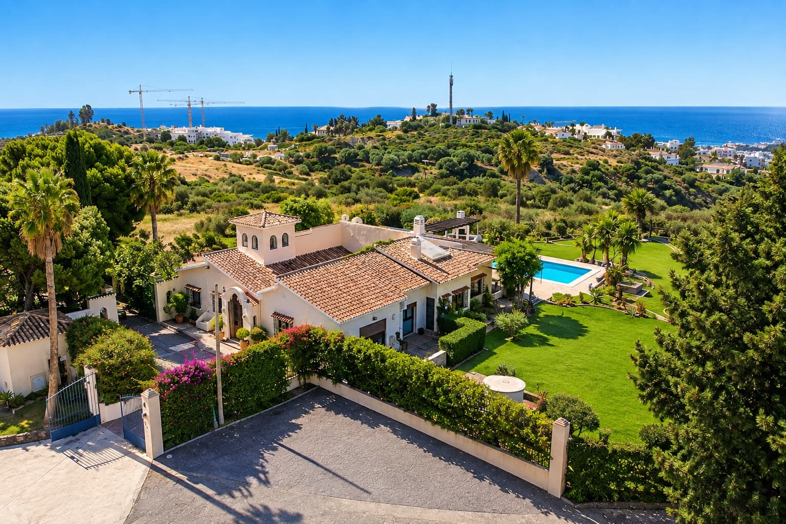Finca/Casa Rural de 4 habitaciones en Estepona en venta con piscina garaje - 1.740.000 € (Ref: 10012152)
