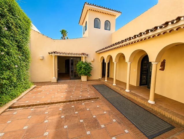 Finca/Casa Rural de 4 habitaciones en Estepona en venta con piscina garaje - 1.740.000 € (Ref: 10012152)