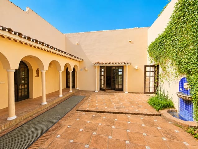 Finca/Casa Rural de 4 habitaciones en Estepona en venta con piscina garaje - 1.740.000 € (Ref: 10012152)