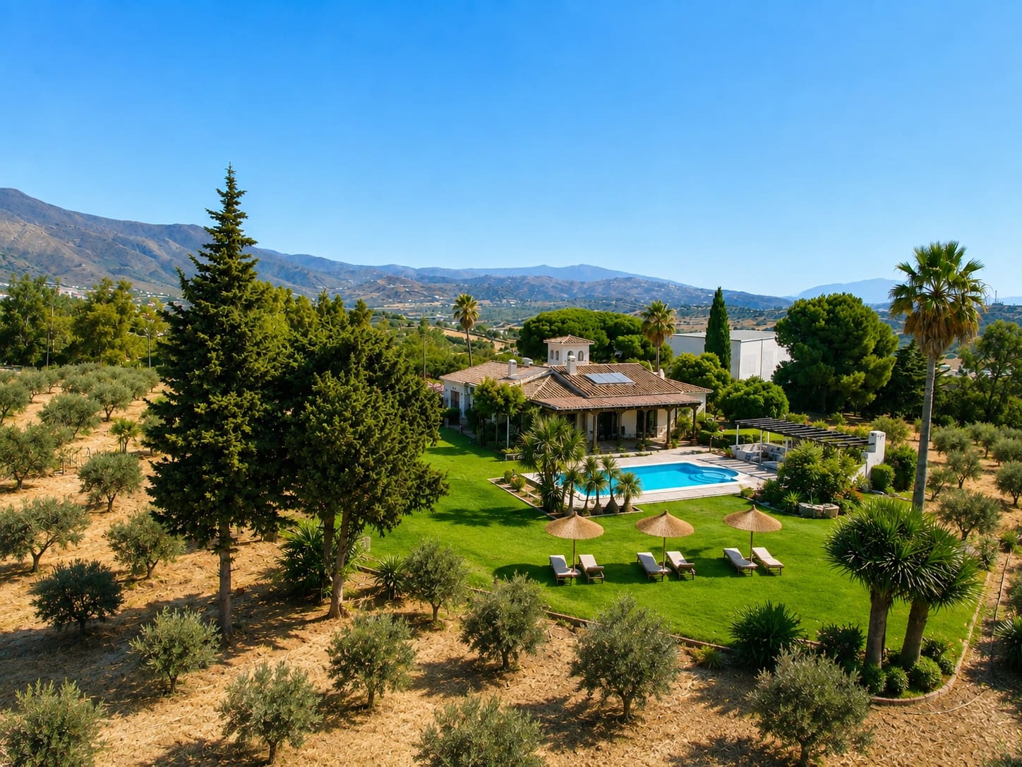 Finca/Casa Rural de 4 habitaciones en Estepona en venta con piscina garaje - 1.740.000 € (Ref: 10012152)