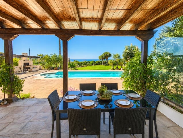 Finca/Casa Rural de 4 habitaciones en Estepona en venta con piscina garaje - 1.740.000 € (Ref: 10012152)