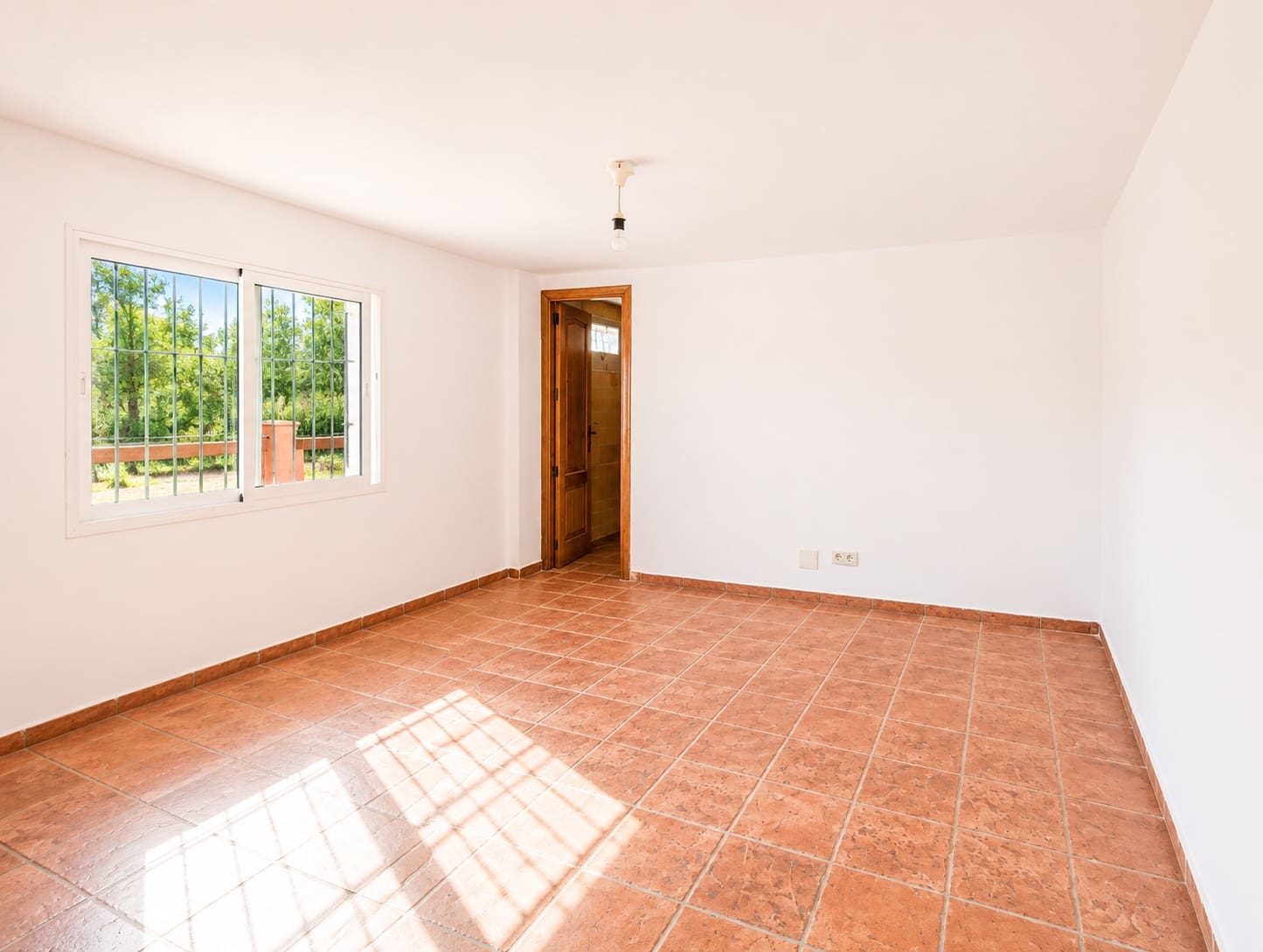 6 slaapkamer Finca/Landhuis te koop in Estepona met garage - € 1.850.000 (Ref: 10025989)