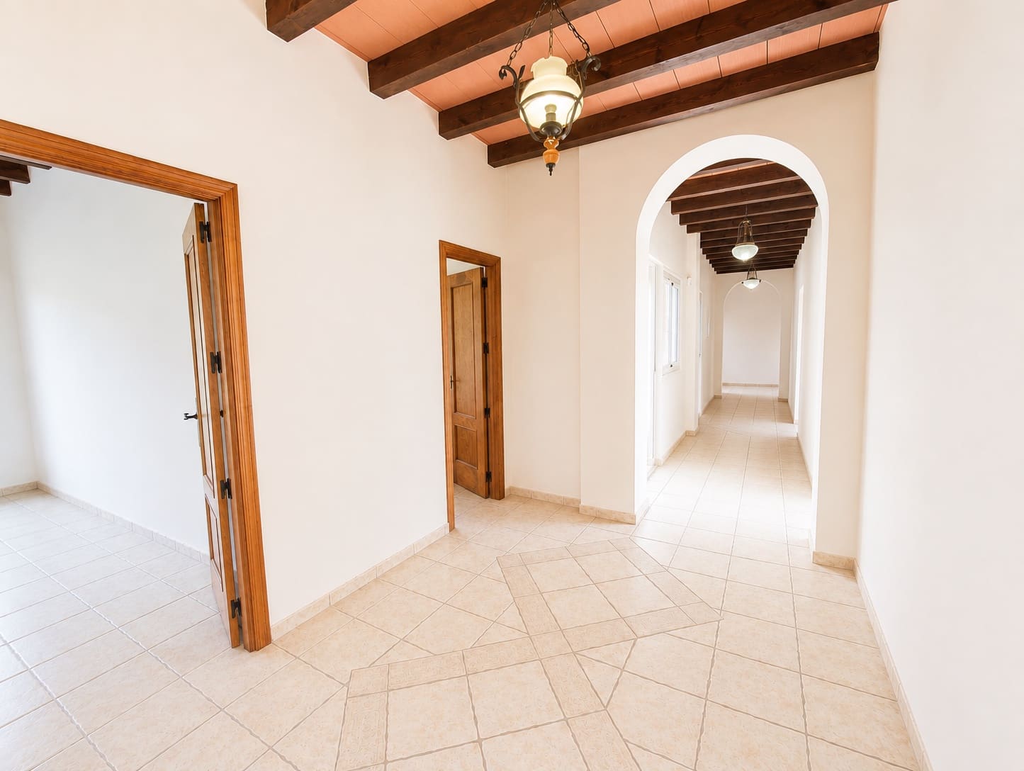 6 slaapkamer Finca/Landhuis te koop in Estepona met garage - € 1.850.000 (Ref: 10025989)