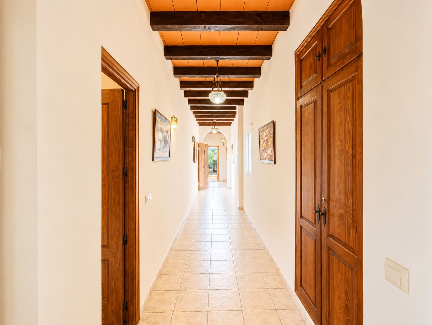 6 slaapkamer Finca/Landhuis te koop in Estepona met garage - € 1.850.000 (Ref: 10025989)