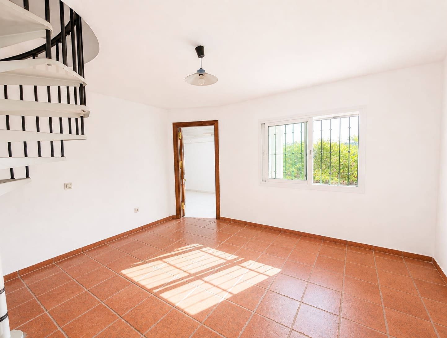 6 slaapkamer Finca/Landhuis te koop in Estepona met garage - € 1.850.000 (Ref: 10025989)
