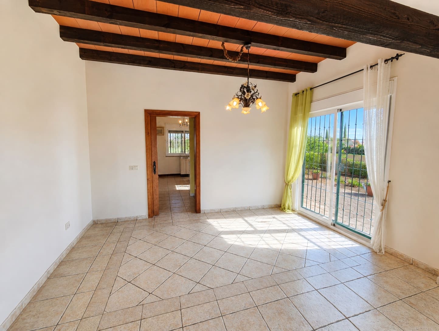 6 slaapkamer Finca/Landhuis te koop in Estepona met garage - € 1.850.000 (Ref: 10025989)