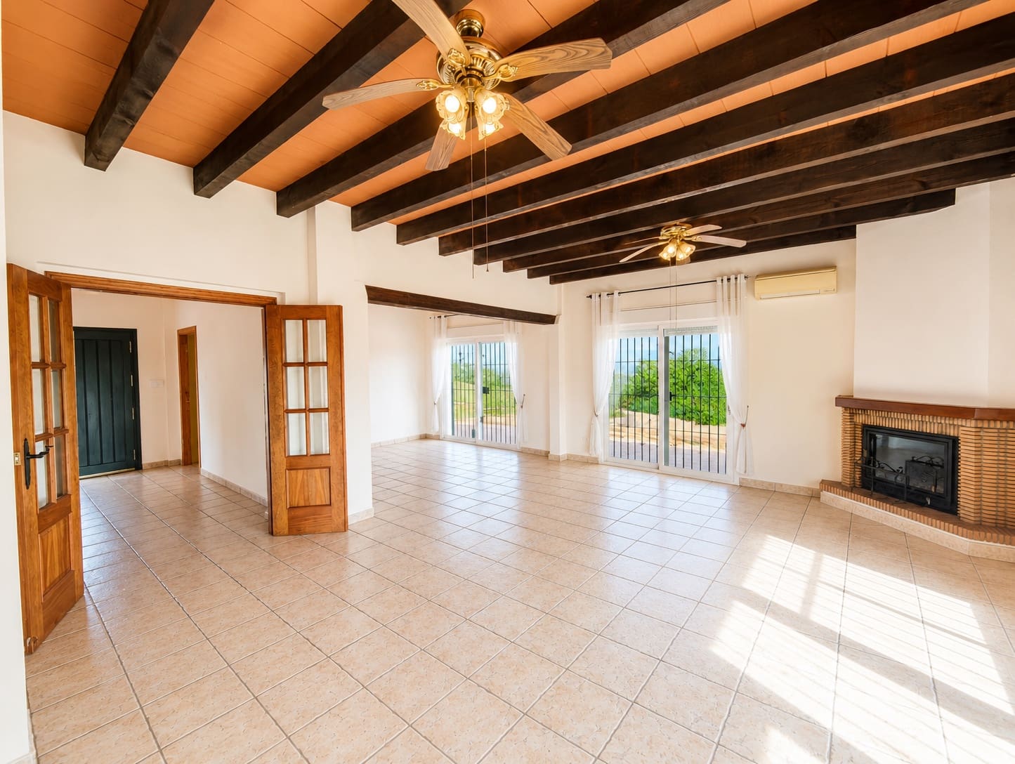 6 slaapkamer Finca/Landhuis te koop in Estepona met garage - € 1.850.000 (Ref: 10025989)