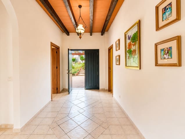 6 slaapkamer Finca/Landhuis te koop in Estepona met garage - € 1.850.000 (Ref: 10025989)