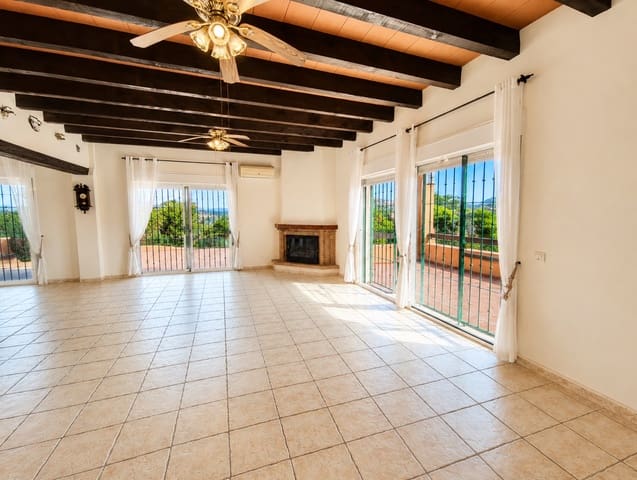 6 slaapkamer Finca/Landhuis te koop in Estepona met garage - € 1.850.000 (Ref: 10025989)