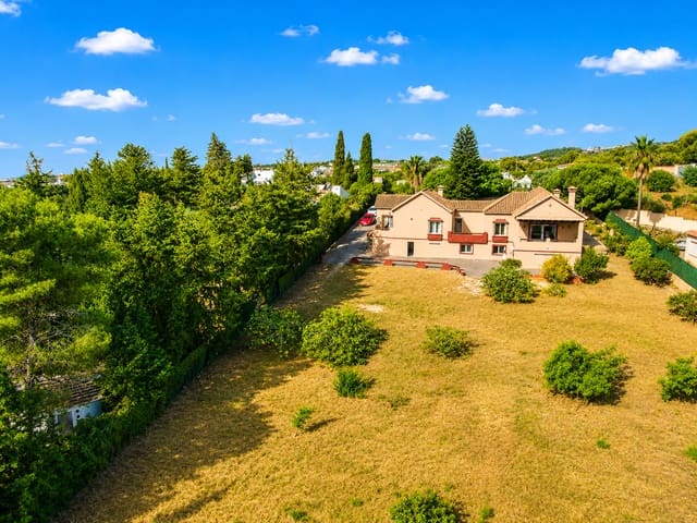 6 slaapkamer Finca/Landhuis te koop in Estepona met garage - € 1.850.000 (Ref: 10025989)