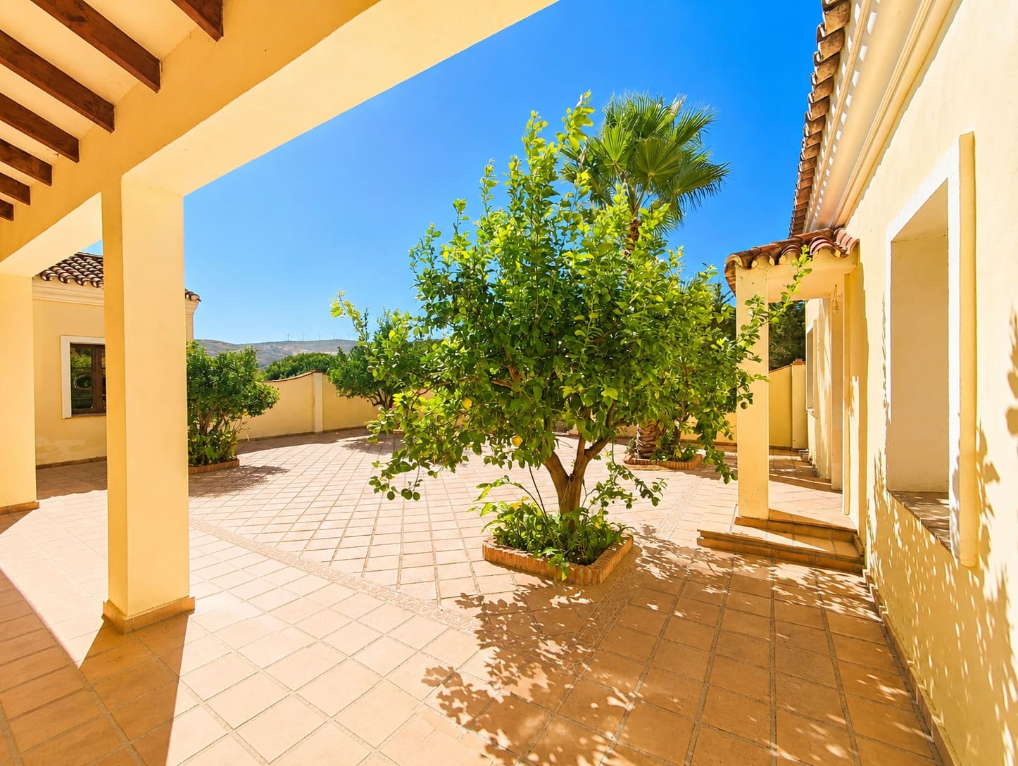 4 sovrum Finca/Hus på landet till salu i Casares med garage - 2 950 000 € (Ref: 10043314)