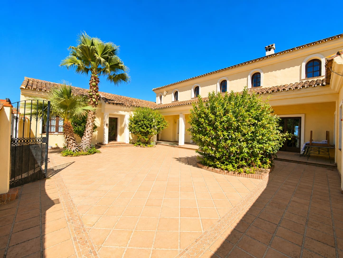 4 sovrum Finca/Hus på landet till salu i Casares med garage - 2 950 000 € (Ref: 10043314)