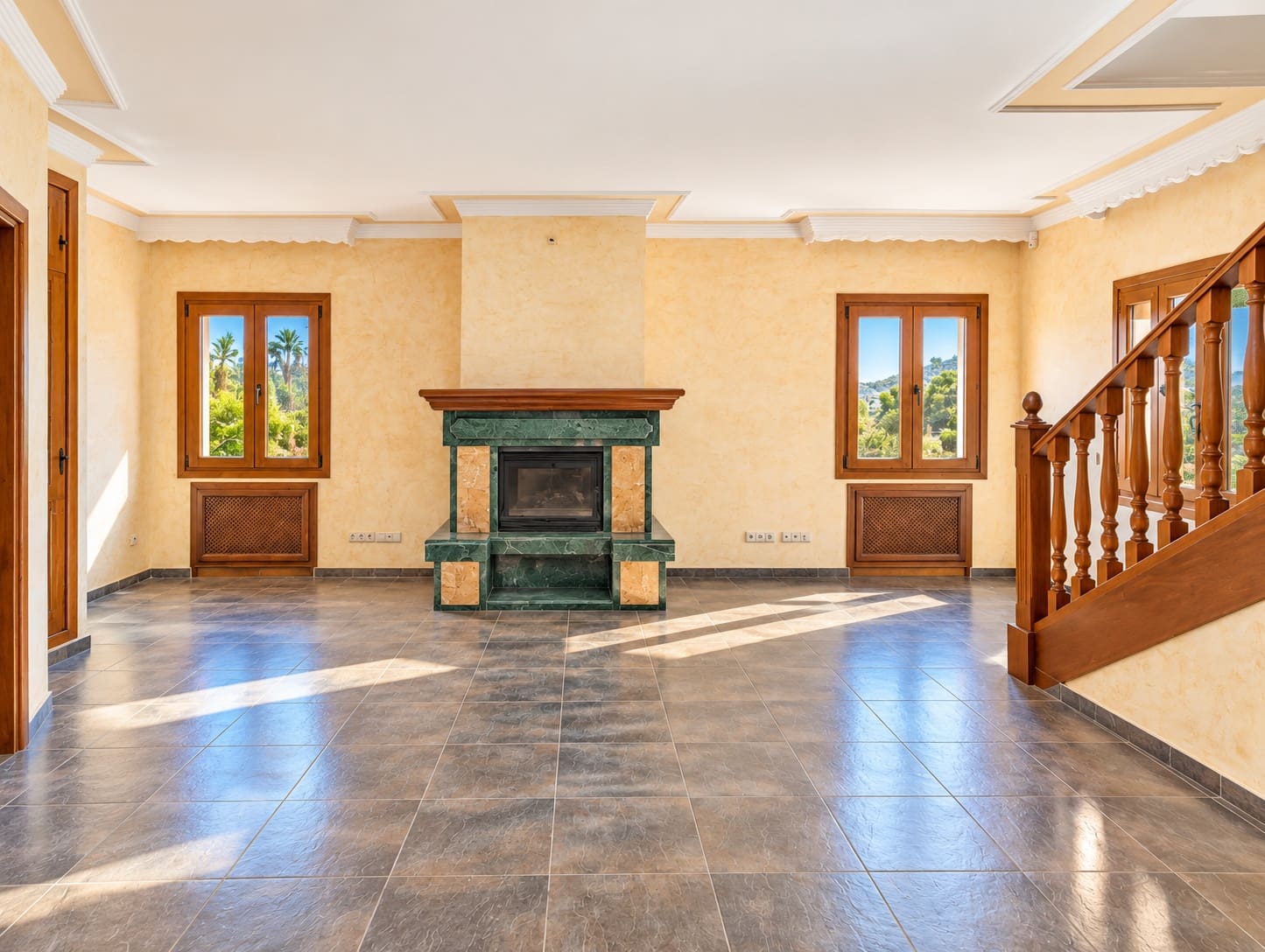 4 sypialnia Finka/Dom wiejski na sprzedaż w Estepona z garażem - 1 400 000 € (Ref: 10076777)