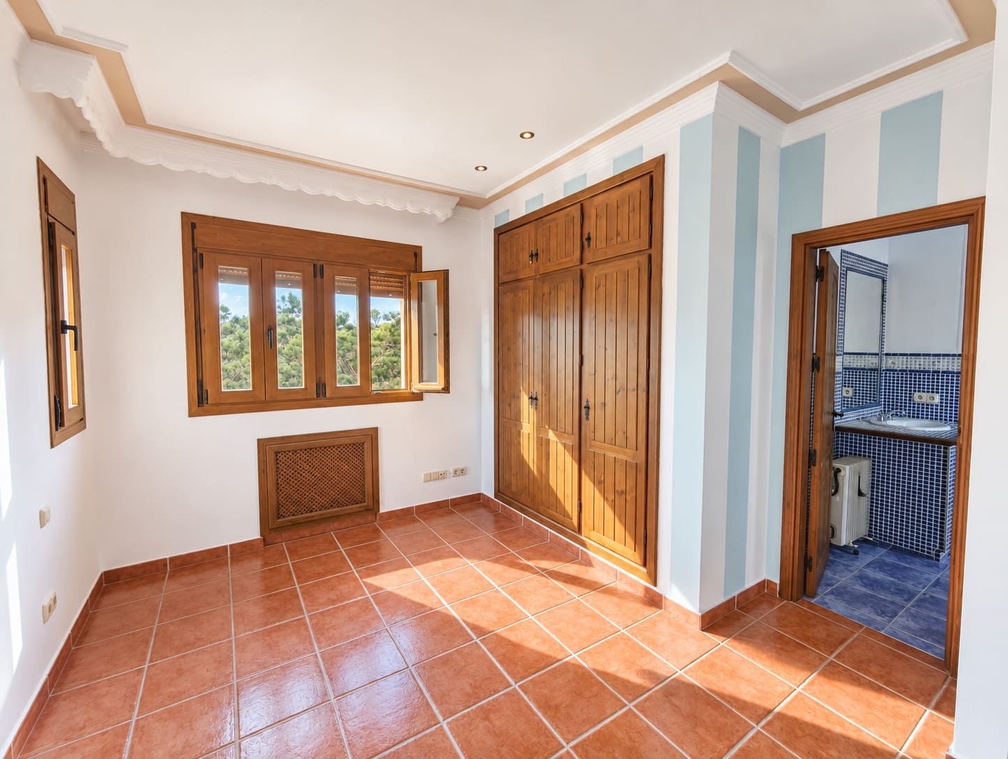 4 sypialnia Finka/Dom wiejski na sprzedaż w Estepona z garażem - 1 400 000 € (Ref: 10076777)