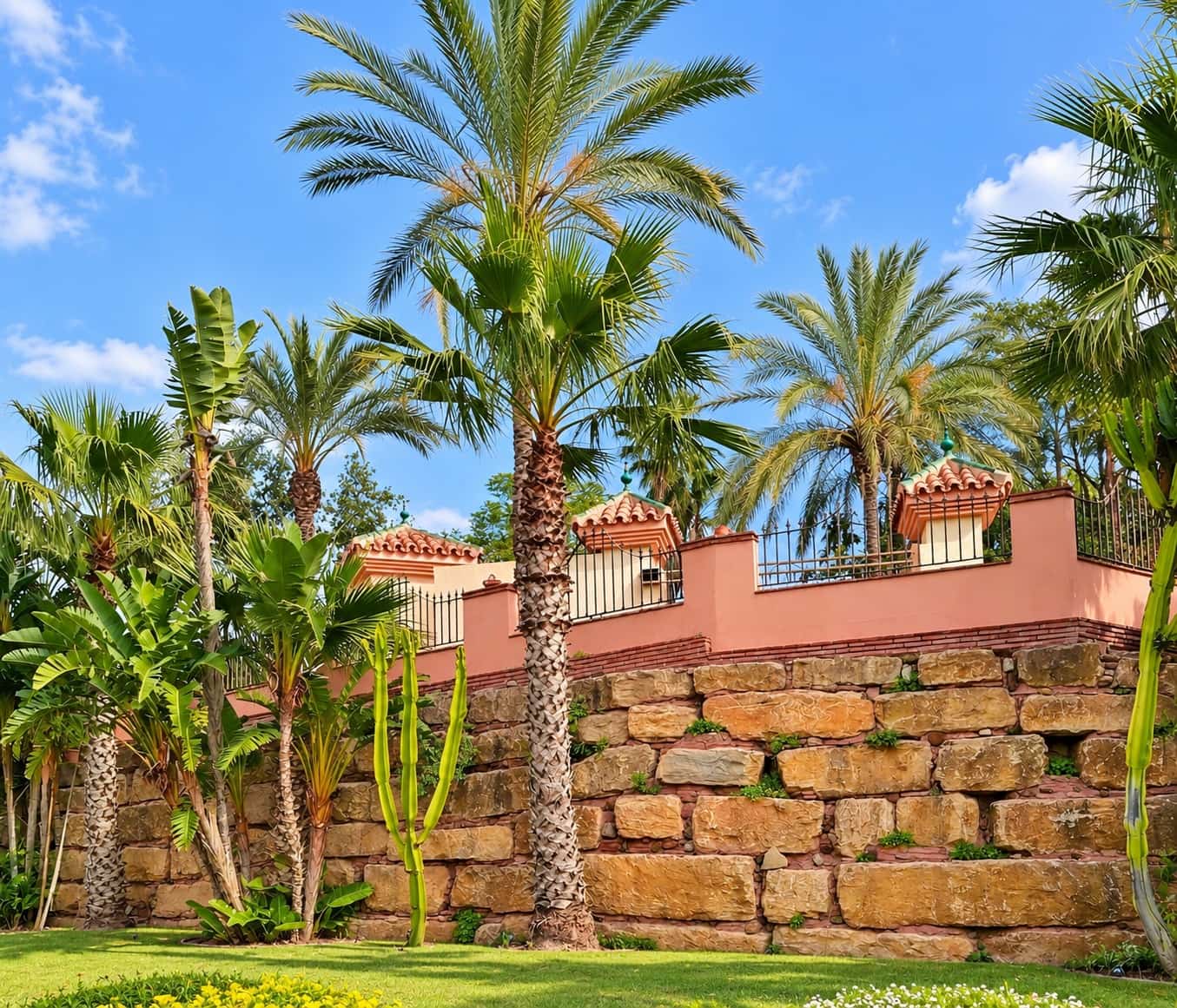4 sypialnia Finka/Dom wiejski na sprzedaż w Estepona z garażem - 1 400 000 € (Ref: 10076777)