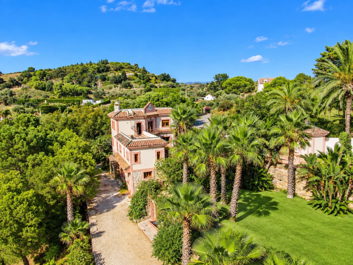 4 sypialnia Finka/Dom wiejski na sprzedaż w Estepona z garażem - 1 400 000 € (Ref: 10076777)