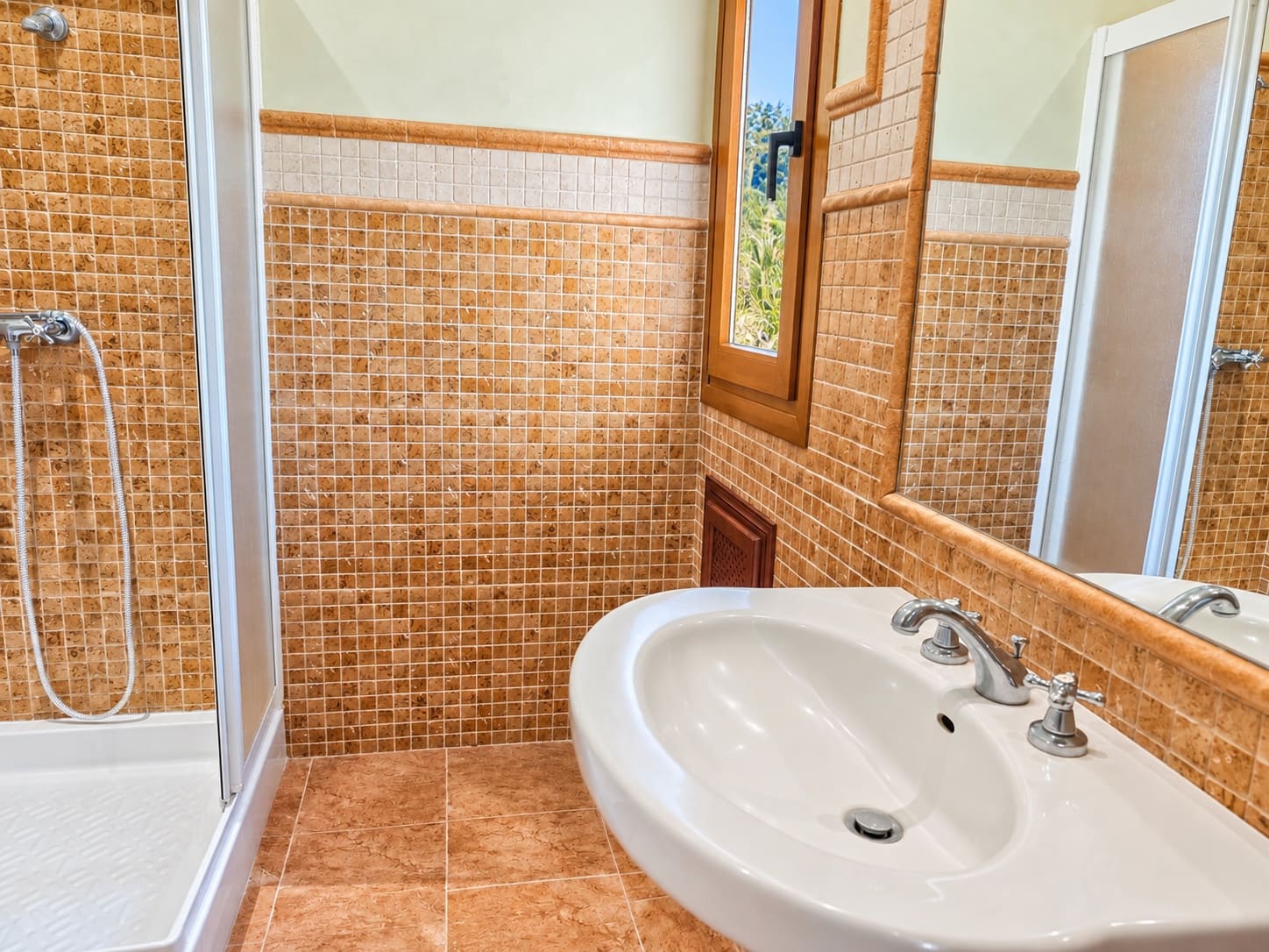 4 sypialnia Finka/Dom wiejski na sprzedaż w Estepona z garażem - 1 400 000 € (Ref: 10076777)