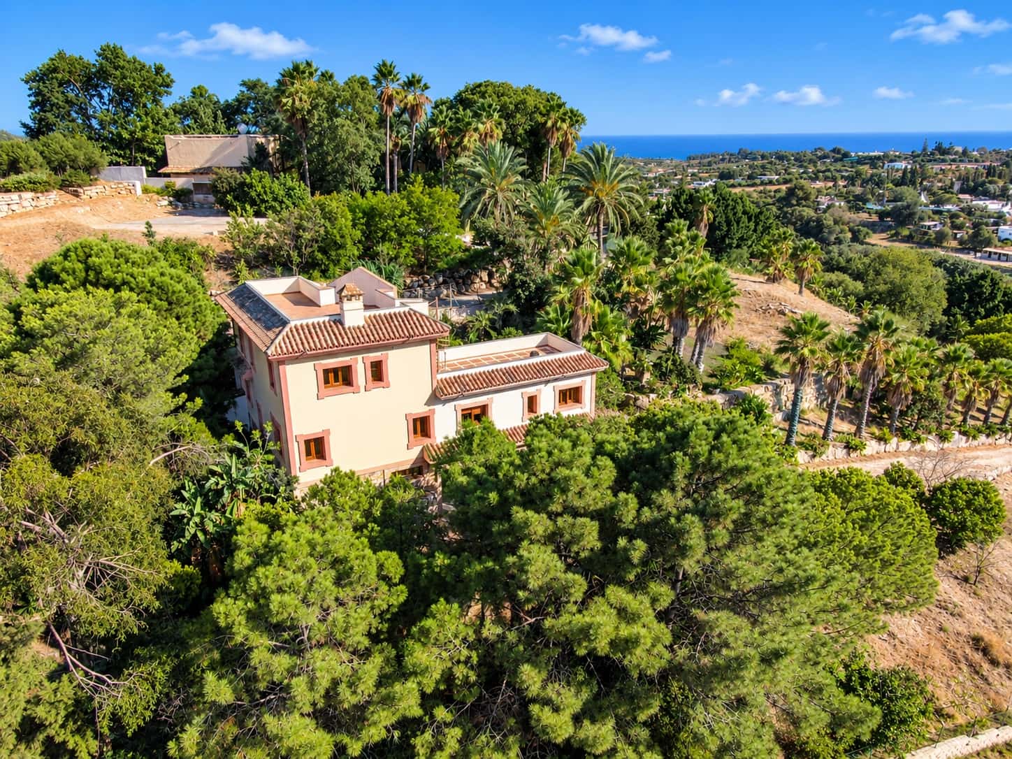4 sypialnia Finka/Dom wiejski na sprzedaż w Estepona z garażem - 1 400 000 € (Ref: 10076777)