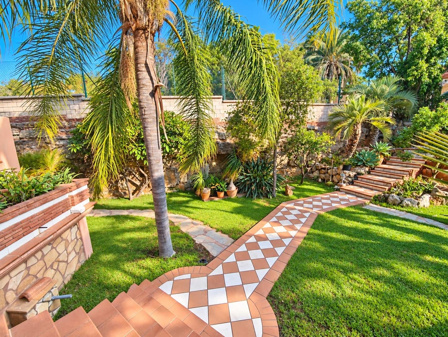 4 sypialnia Finka/Dom wiejski na sprzedaż w Estepona z garażem - 1 400 000 € (Ref: 10076777)