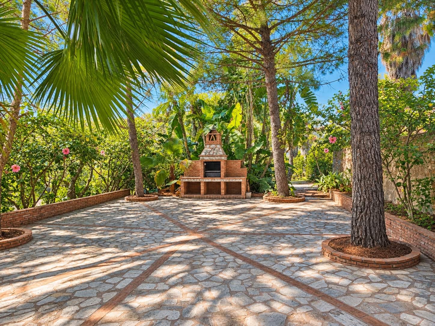 4 sypialnia Finka/Dom wiejski na sprzedaż w Estepona z garażem - 1 400 000 € (Ref: 10076777)