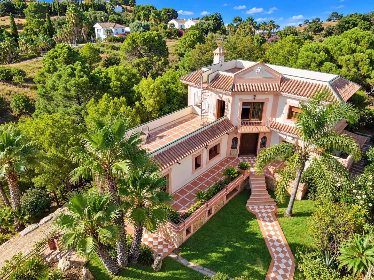 4 sypialnia Finka/Dom wiejski na sprzedaż w Estepona z garażem - 1 400 000 € (Ref: 10076777)